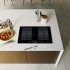 Moldura em Aço Inox: elegante e robusta proteção nas bordas da mesa que evita impactos e danos na mesa vitrocerâmica.